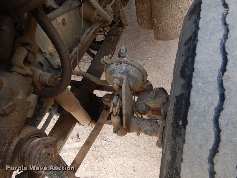 image for item EC9160 2004 International 7600 dump truck