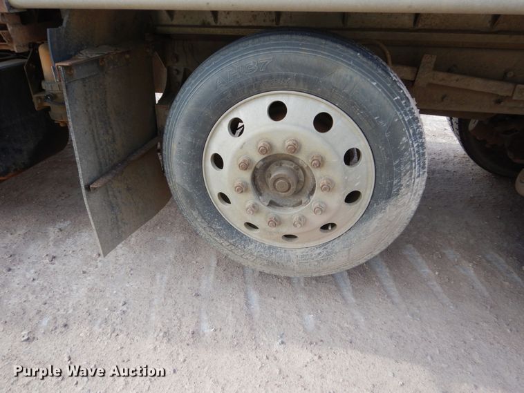 image for item EC9160 2004 International 7600 dump truck