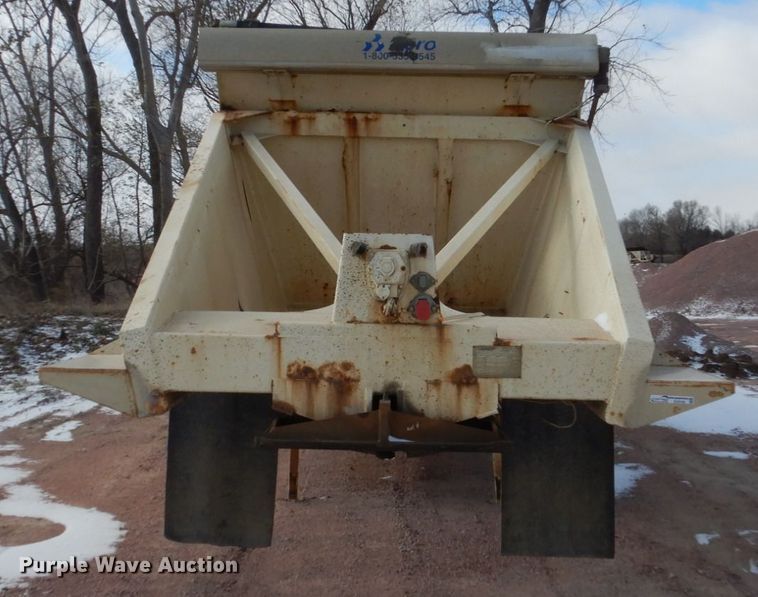 image for item EC9162 1999 Red River bottom dump trailer