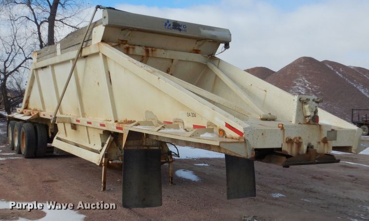image for item EC9162 1999 Red River bottom dump trailer