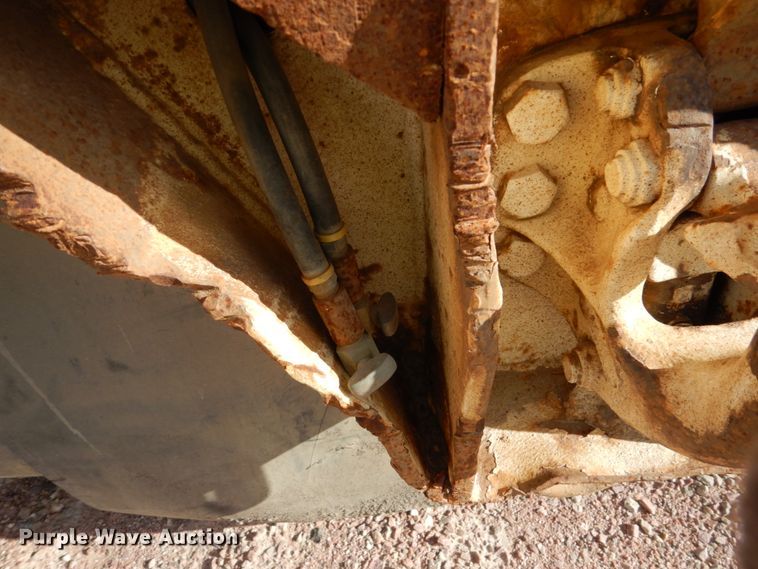 image for item EC9162 1999 Red River bottom dump trailer