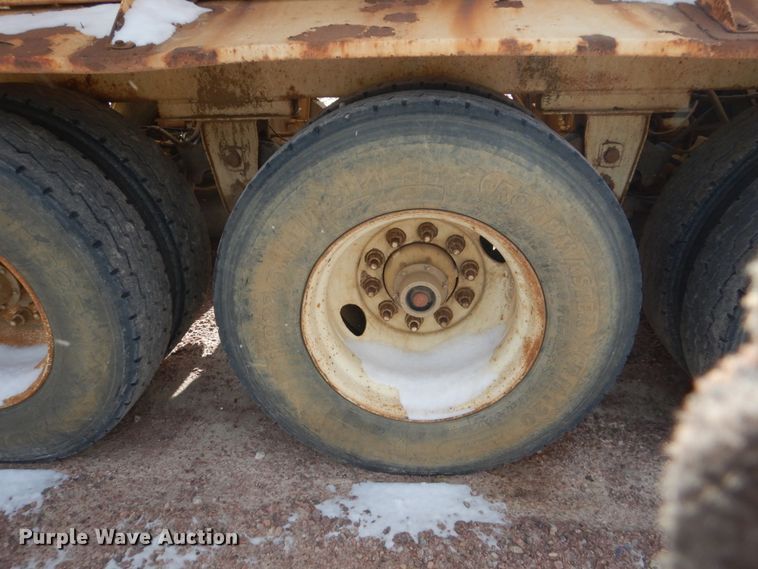 image for item EC9162 1999 Red River bottom dump trailer