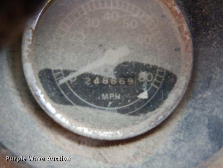 image for item EC9164 1979 Ford 9000 flatbed truck