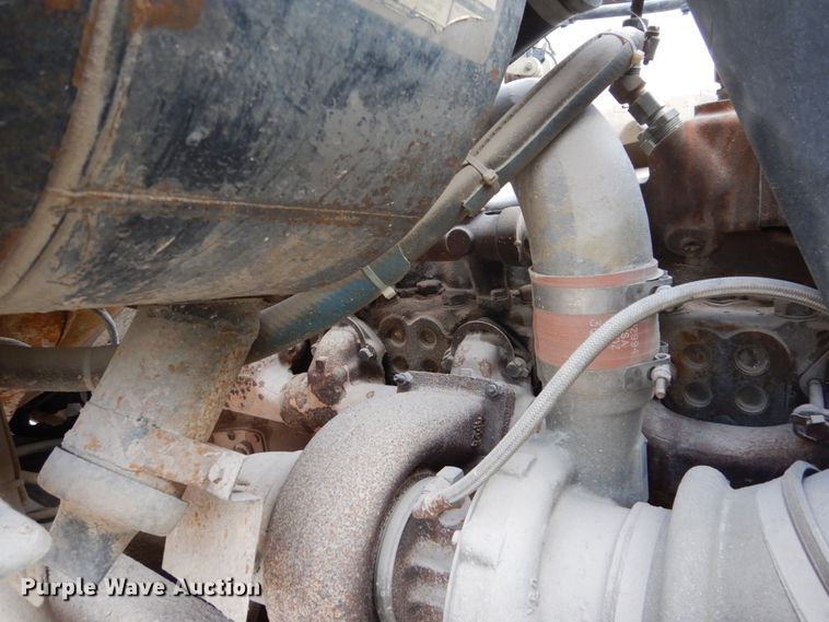 image for item EC9164 1979 Ford 9000 flatbed truck