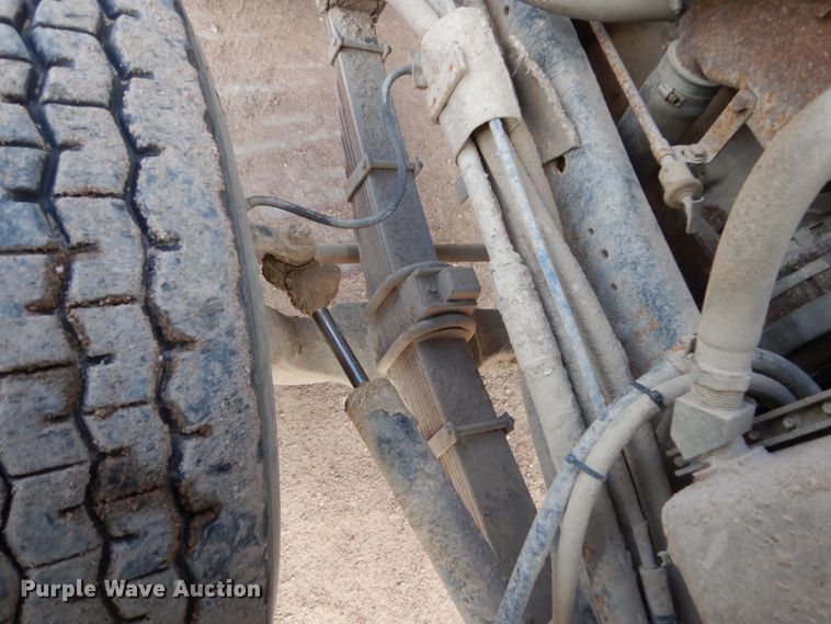 image for item EC9164 1979 Ford 9000 flatbed truck