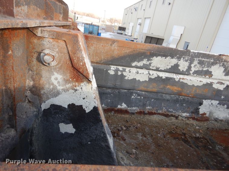 image for item EC9167 1991 Ford LT9000 dump truck