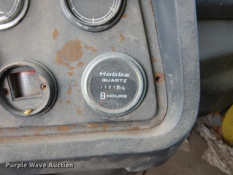 image for item EC9167 1991 Ford LT9000 dump truck