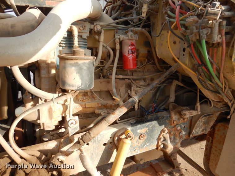 image for item EC9167 1991 Ford LT9000 dump truck