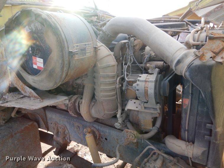 image for item EC9167 1991 Ford LT9000 dump truck