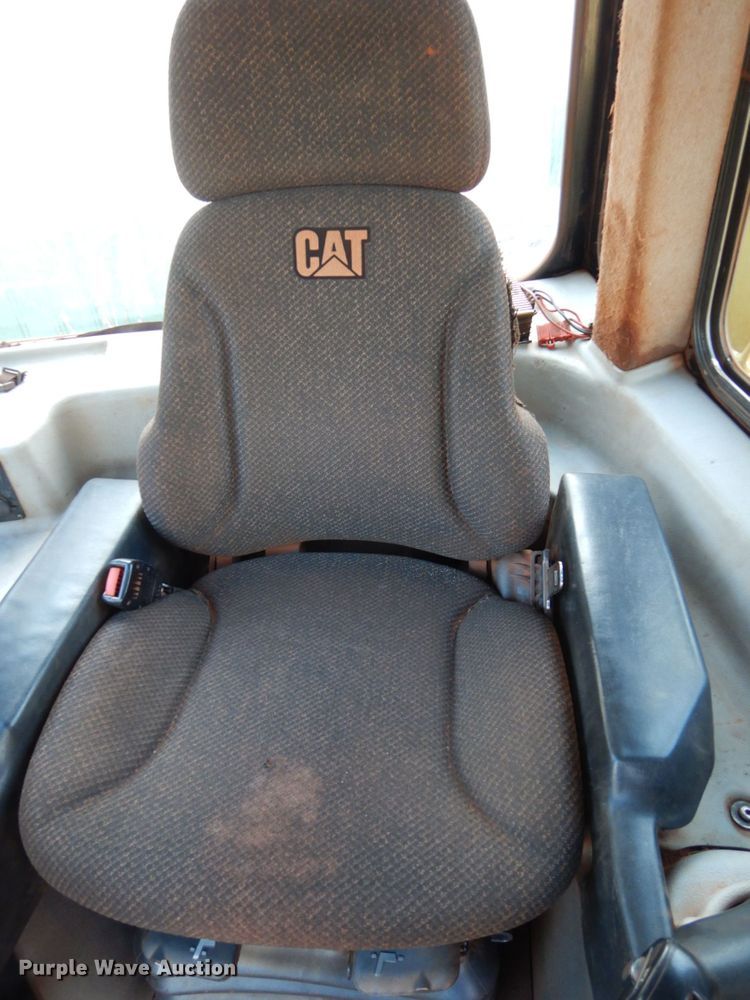 image for item EC9172 2011 Caterpillar D6T LGP dozer