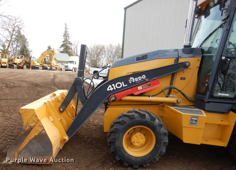 image for item EC9173 2015 John Deere 410L backhoe