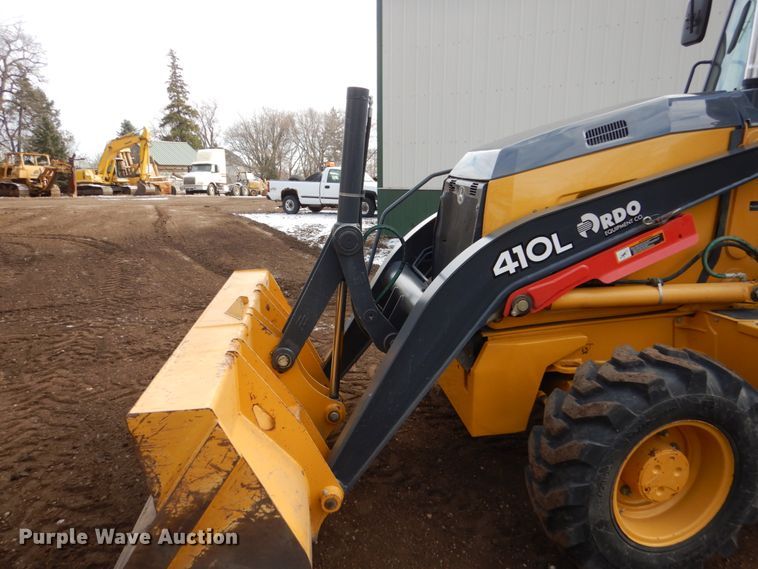 image for item EC9173 2015 John Deere 410L backhoe