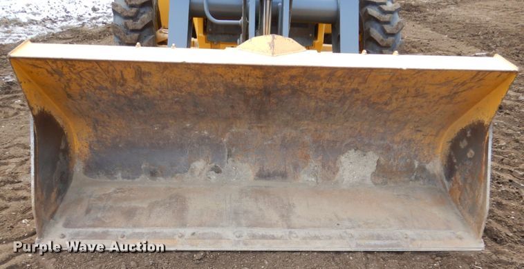 image for item EC9173 2015 John Deere 410L backhoe