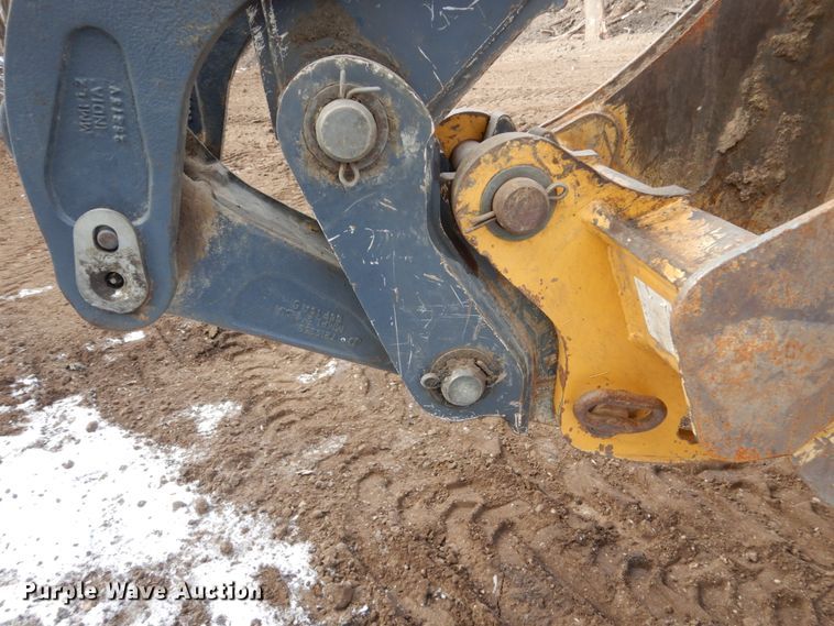image for item EC9173 2015 John Deere 410L backhoe