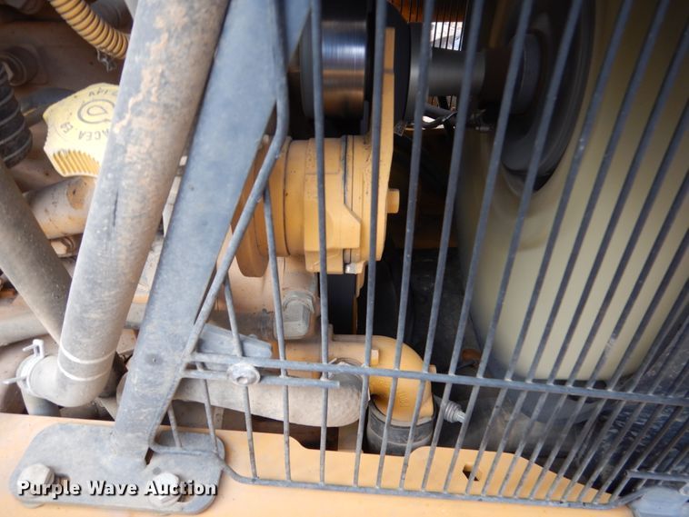 image for item EC9173 2015 John Deere 410L backhoe