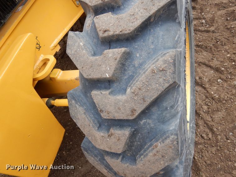 image for item EC9173 2015 John Deere 410L backhoe