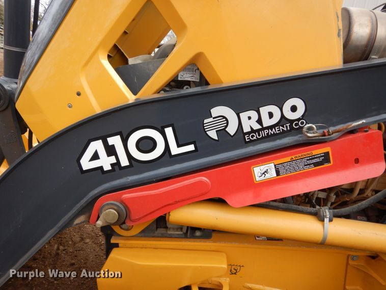 image for item EC9173 2015 John Deere 410L backhoe