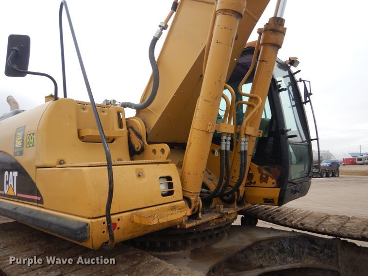 image for item EC9235 2005 Caterpillar 330C L excavator