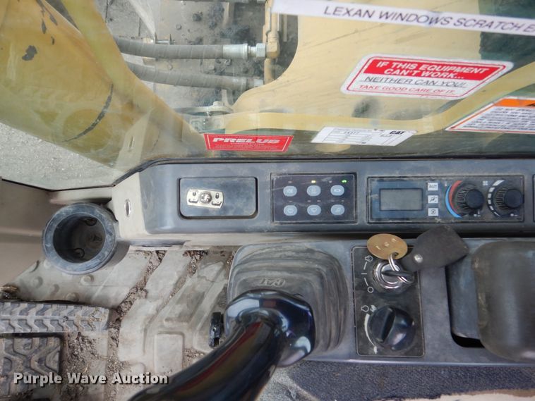 image for item EC9235 2005 Caterpillar 330C L excavator