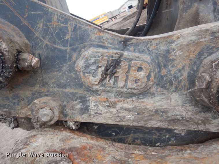 image for item EC9236 2006 John Deere 240D LC excavator