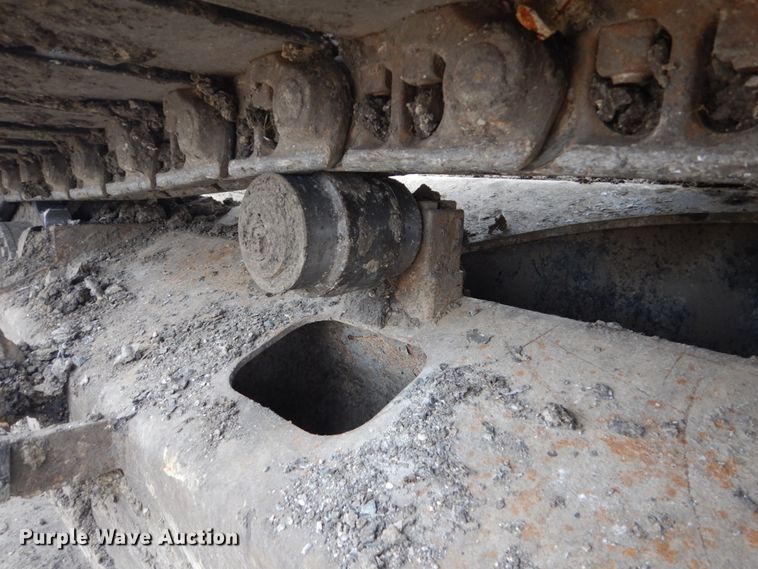 image for item EC9236 2006 John Deere 240D LC excavator