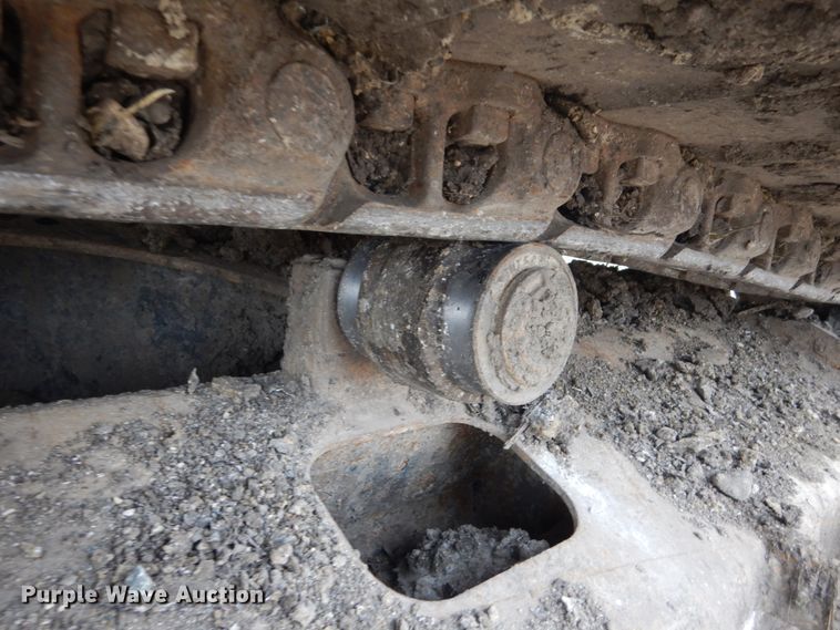 image for item EC9236 2006 John Deere 240D LC excavator