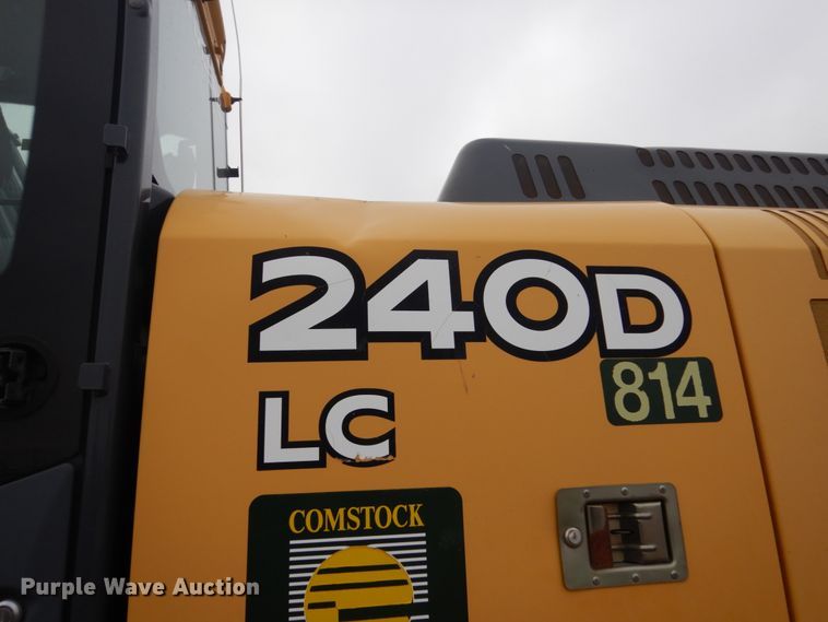 image for item EC9236 2006 John Deere 240D LC excavator