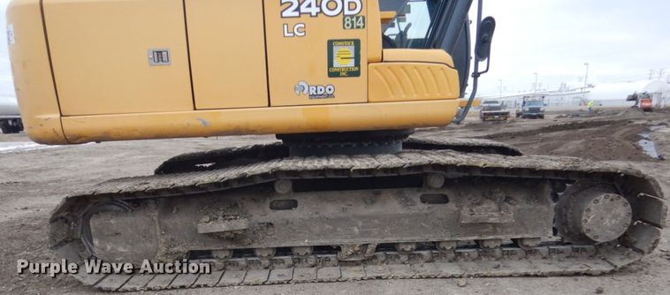 image for item EC9236 2006 John Deere 240D LC excavator