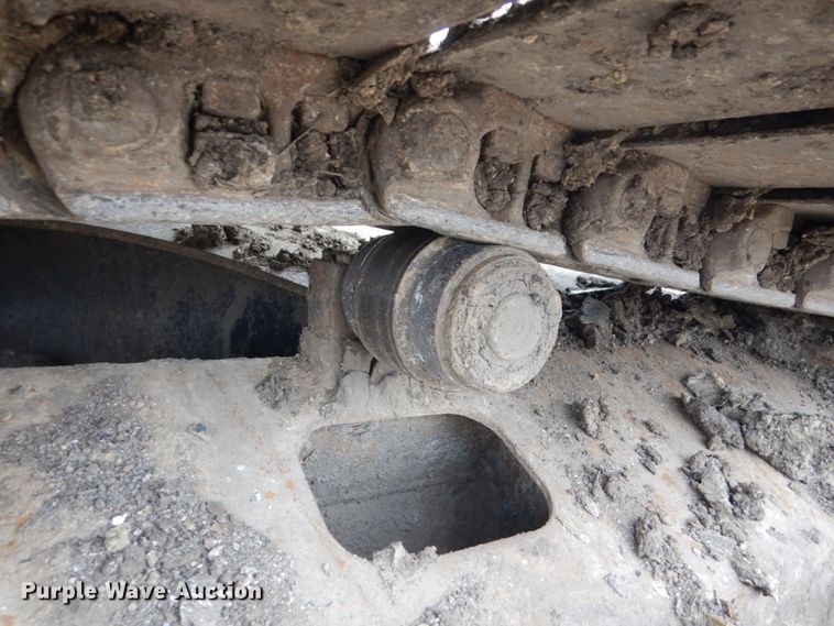 image for item EC9236 2006 John Deere 240D LC excavator