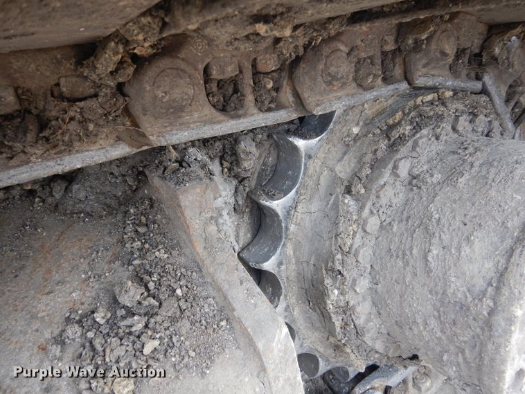 image for item EC9236 2006 John Deere 240D LC excavator