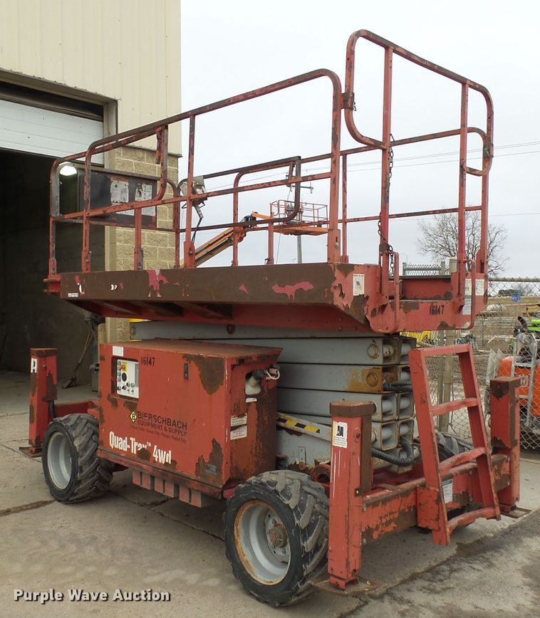 image for item EF9605 2007 Mec 3772RT scissor lift
