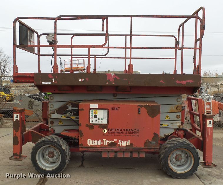 image for item EF9605 2007 Mec 3772RT scissor lift
