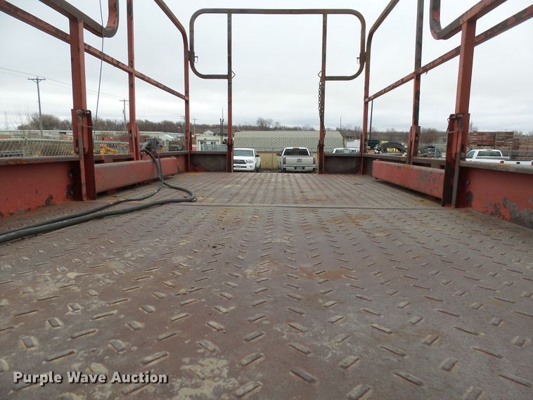 image for item EF9605 2007 Mec 3772RT scissor lift