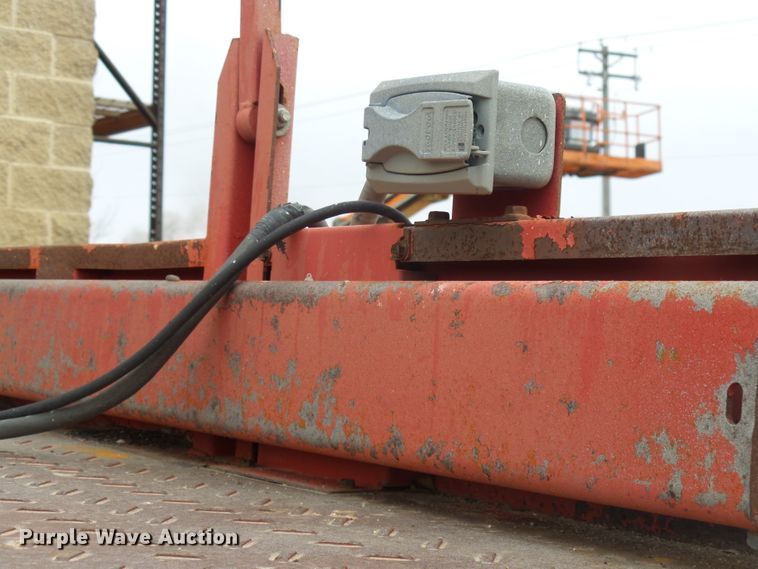 image for item EF9605 2007 Mec 3772RT scissor lift