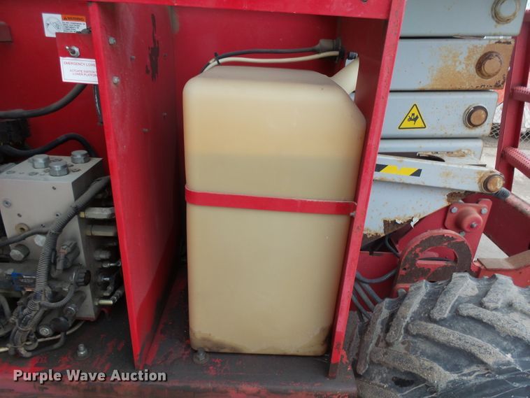 image for item EF9605 2007 Mec 3772RT scissor lift