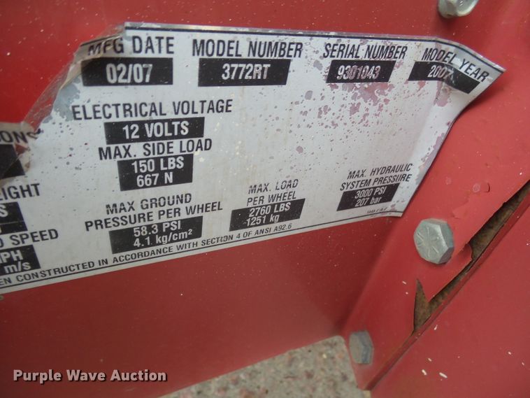 image for item EF9605 2007 Mec 3772RT scissor lift