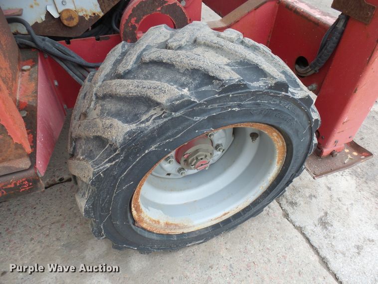 image for item EF9605 2007 Mec 3772RT scissor lift