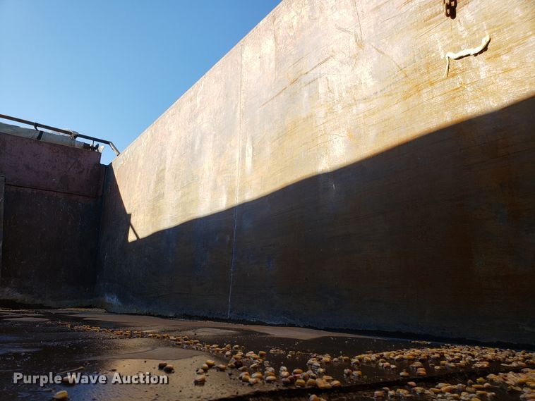 image for item ET9992 1985 Mack RS686LS dump truck