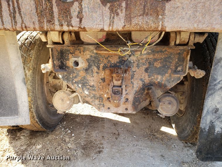 image for item ET9992 1985 Mack RS686LS dump truck