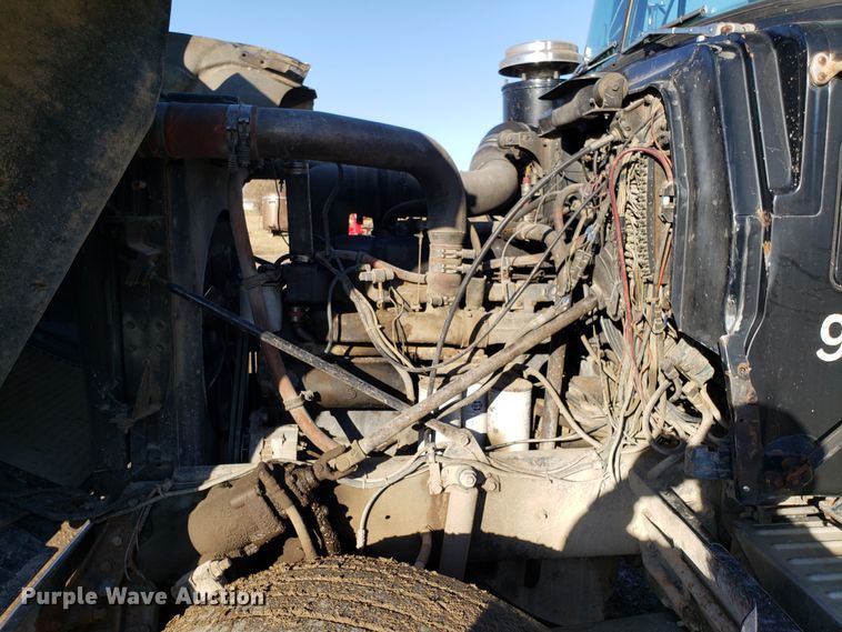 image for item ET9992 1985 Mack RS686LS dump truck