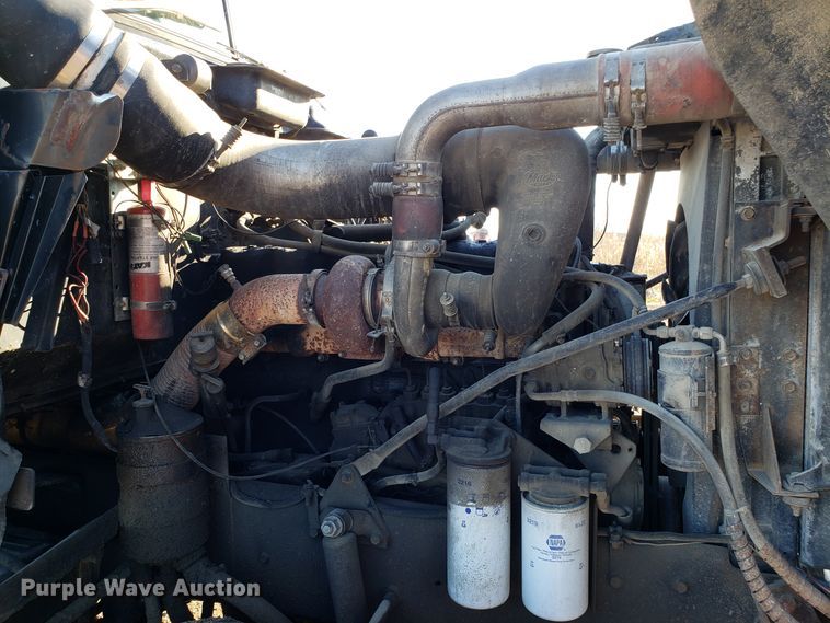 image for item ET9992 1985 Mack RS686LS dump truck