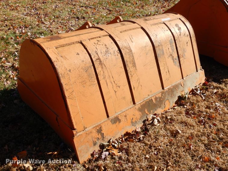 image for item EY9355 77"W excavator bucket