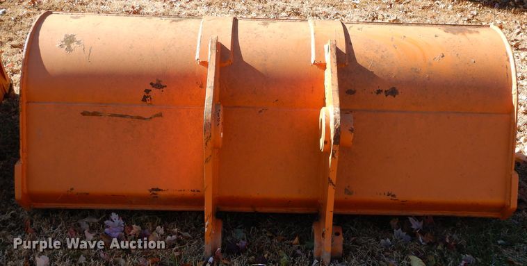 image for item EY9355 77"W excavator bucket