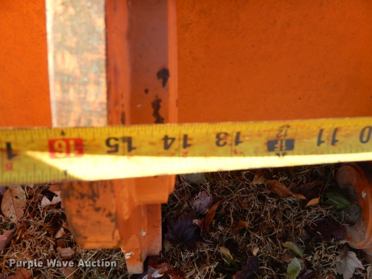 image for item EY9355 77"W excavator bucket