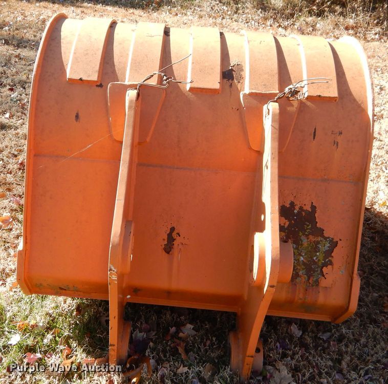 image for item EY9356 43"W excavator bucket