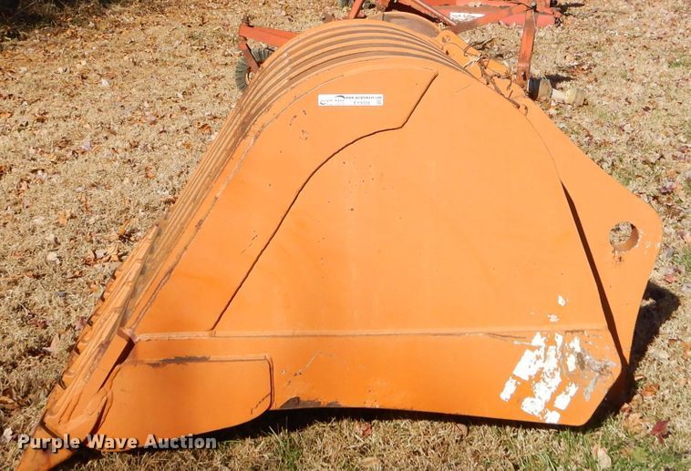 image for item EY9356 43"W excavator bucket