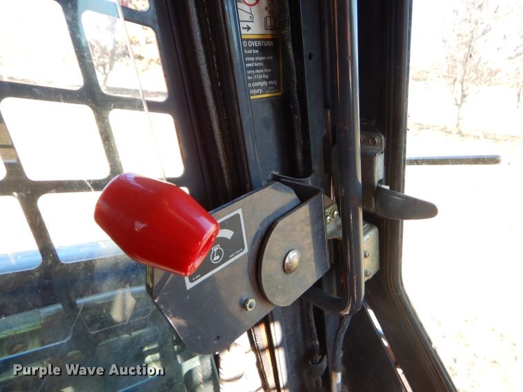 image for item EY9357 2006 New Holland C185 skid steer