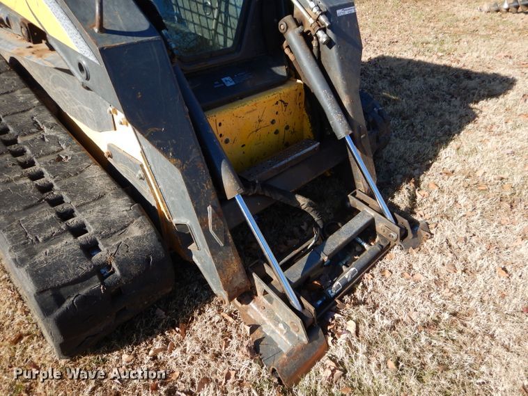 image for item EY9357 2006 New Holland C185 skid steer