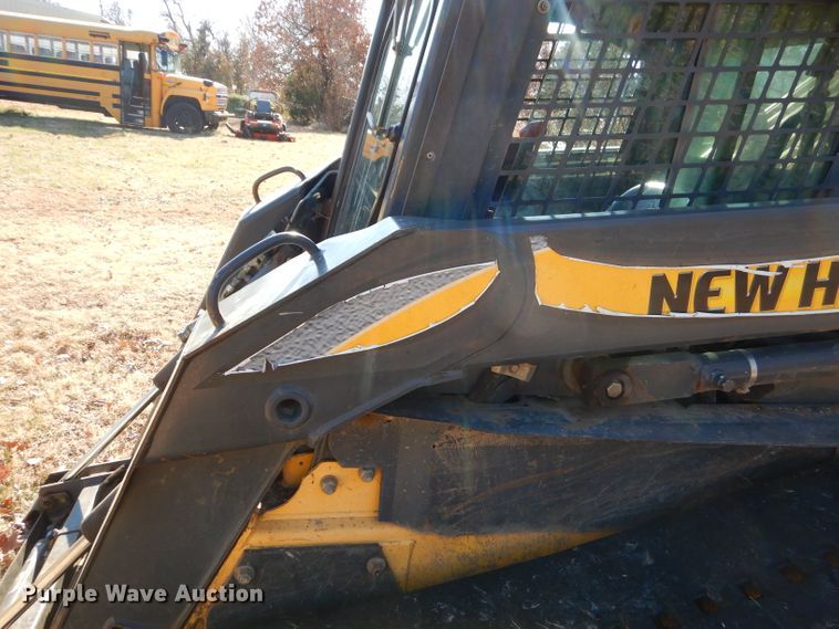 image for item EY9357 2006 New Holland C185 skid steer