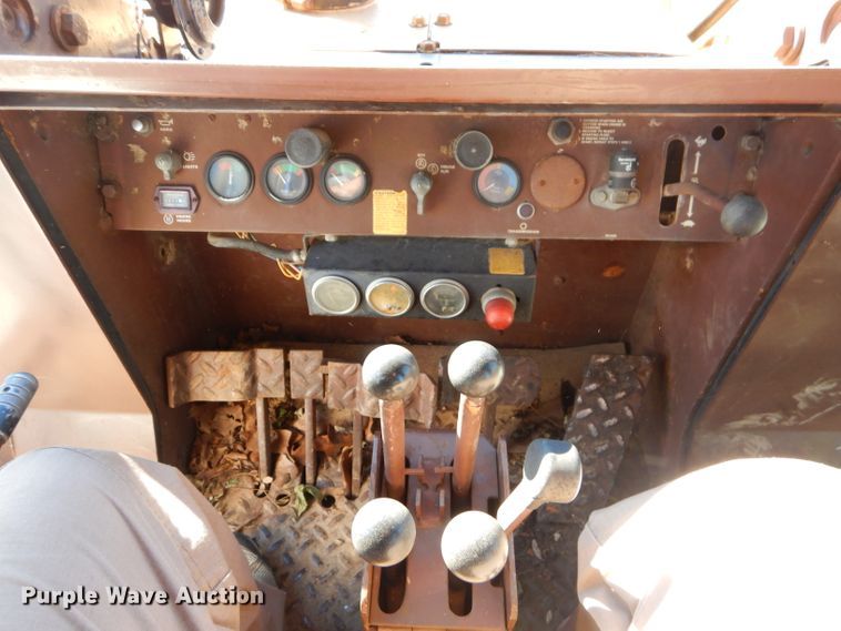 image for item EY9361 1988 Case 1155E track loader